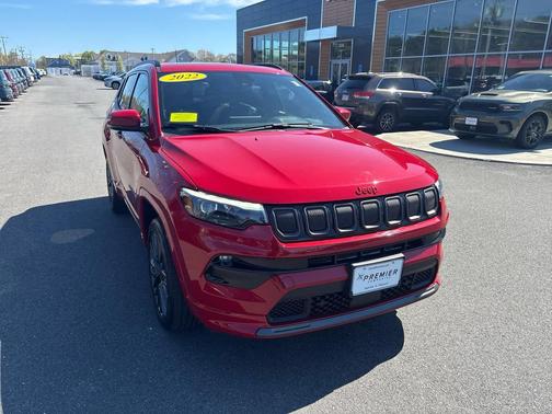 Redline Pearl Coat 2022 Jeep Compass (RED) Edition