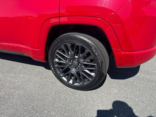 Redline Pearl Coat 2022 Jeep Compass (RED) Edition