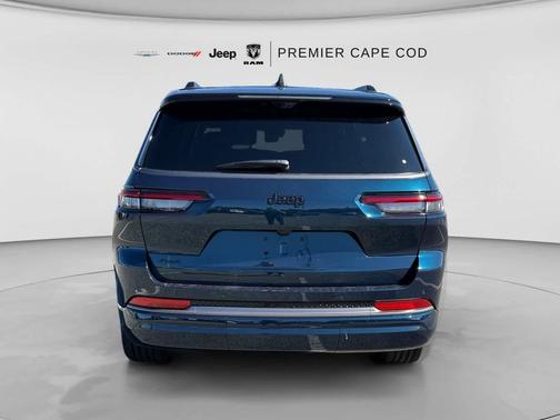Fathom Blue Pearlcoat 2027 Jeep Grand Cherokee L Limited