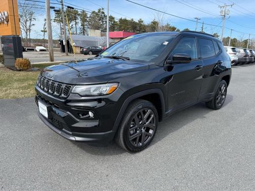 Diamond Black Crystal Pearlcoat 2026 Jeep Compass Limited