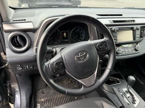 Magnetic Gray Metallic 2018 Toyota RAV4 XLE