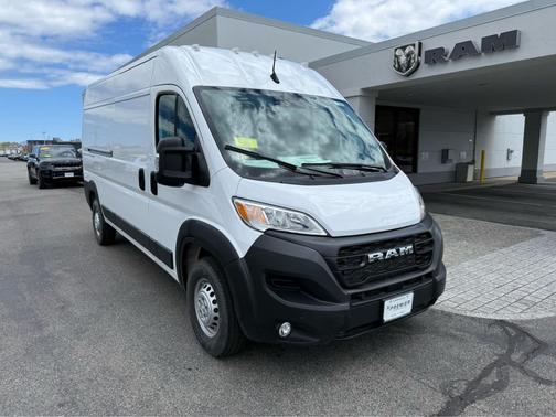 Bright White Clearcoat 2026 RAM ProMaster 2500 Tradesman