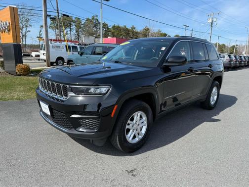 2023 Jeep Grand Cherokee Laredo
