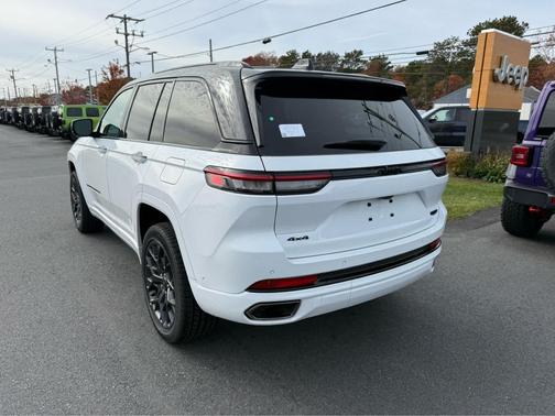 2025 Jeep Grand Cherokee Summit