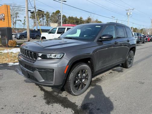2026 Jeep Grand Cherokee Altitude