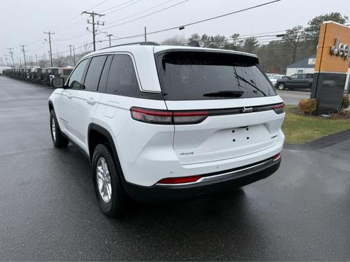 2023 Jeep Grand Cherokee Laredo