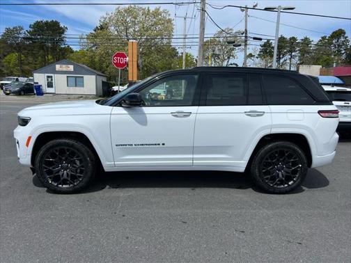 2025 Jeep Grand Cherokee Summit