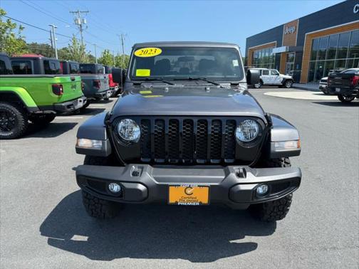 2023 Jeep Gladiator Sport