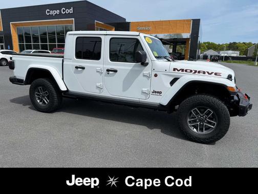 Bright White Clearcoat 2025 Jeep Gladiator Mojave X 4x4