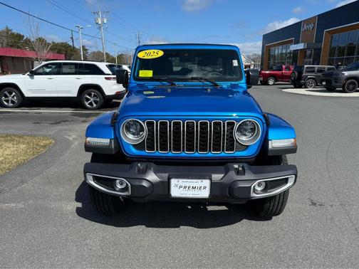 2025 Jeep Wrangler Sahara