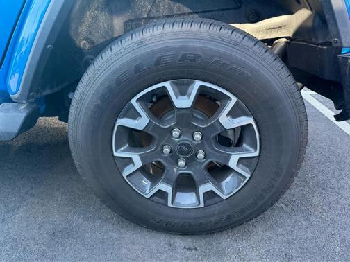 2025 Jeep Wrangler Sahara