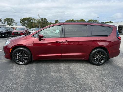 2020 Chrysler Pacifica L