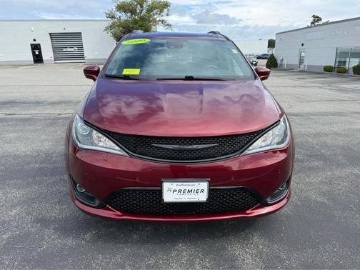 2020 Chrysler Pacifica L