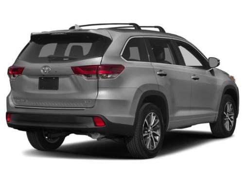 Celestial Silver Metallic 2019 Toyota Highlander XLE
