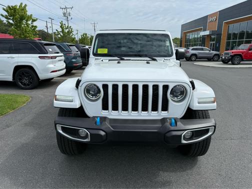 Bright White Clearcoat 2023 Jeep Wrangler 4xe Sahara