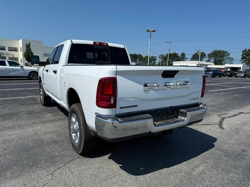 2025 RAM 2500 Big Horn 4x4 Crew Cab 64 Box