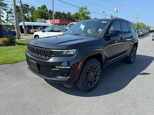 2025 Jeep Grand Cherokee Summit