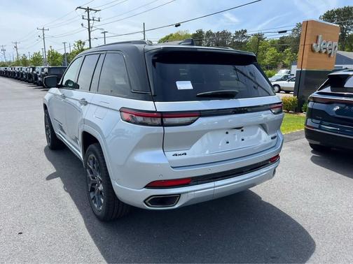 2025 Jeep Grand Cherokee Summit