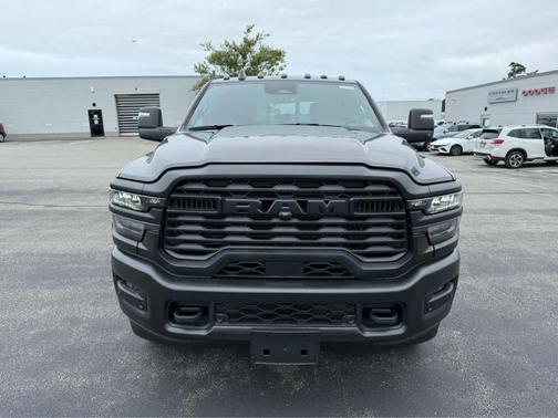 2025 RAM 2500 Tradesman 4x4 Crew Cab 64 Box
