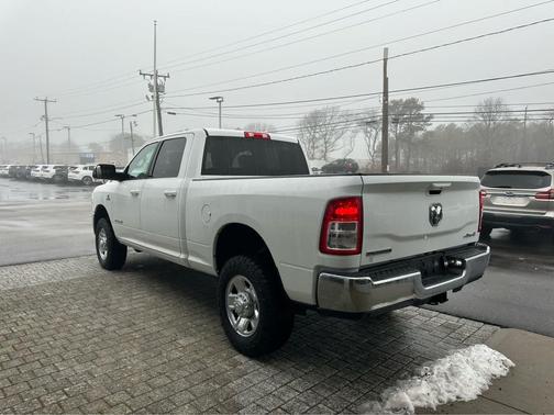 2020 RAM 2500 Big Horn 4x4 Crew Cab 64 Box
