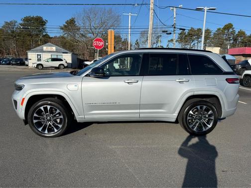 2024 Jeep Grand Cherokee 4xe Overland