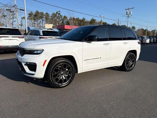 2025 Jeep Grand Cherokee Summit