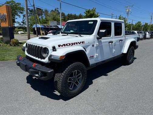 Bright White Clearcoat 2026 Jeep Gladiator Mojave X 4x4