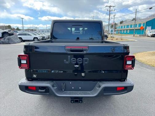 2025 Jeep Gladiator Sport S