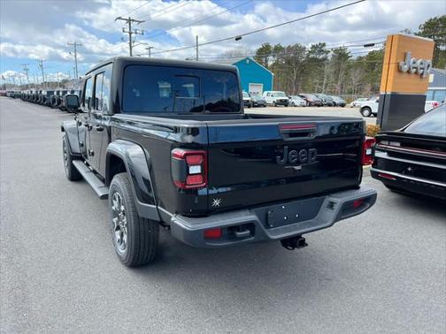 2025 Jeep Gladiator Sport S