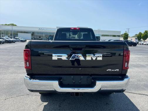 2025 RAM 2500 Tradesman 4x4 Reg Cab 8 Box