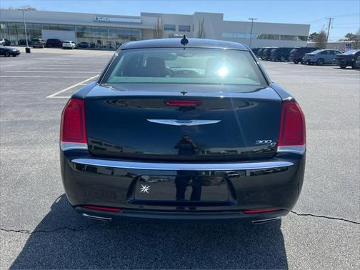 2015 Chrysler 300C Platinum