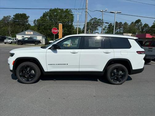2025 Jeep Grand Cherokee L Altitude