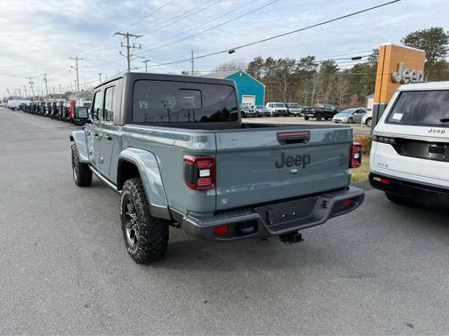 2025 Jeep Gladiator Willys 4x4
