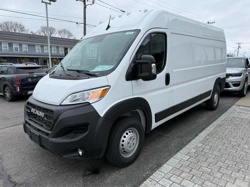 Bright White Clearcoat 2026 RAM ProMaster 2500 Tradesman