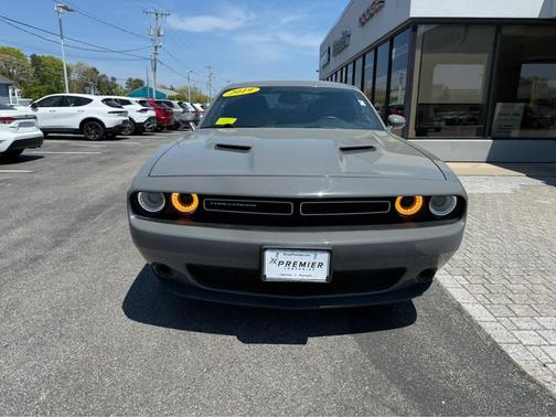 Destroyer Gray Clearcoat 2019 Dodge Challenger SXT