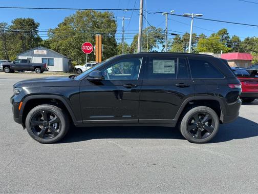 2025 Jeep Grand Cherokee Altitude