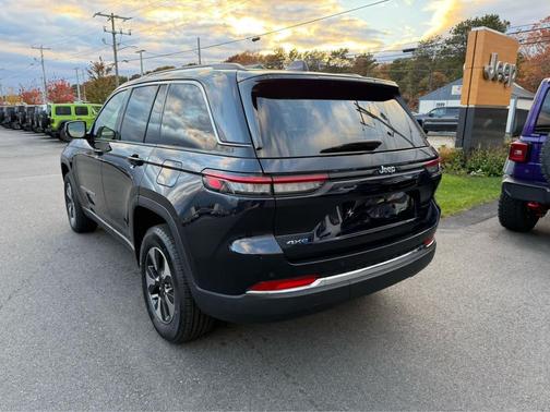 2023 Jeep Grand Cherokee 4xe Base