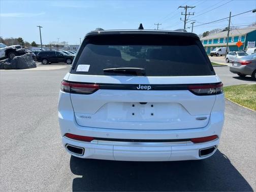 2025 Jeep Grand Cherokee Summit