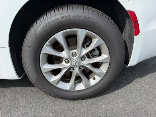 Bright White Clearcoat 2026 Chrysler Pacifica L