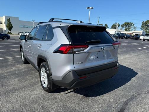 2019 Toyota RAV4 Hybrid LE