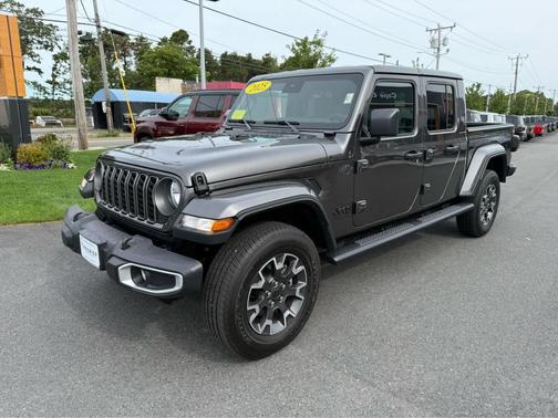 2025 Jeep Gladiator Sport