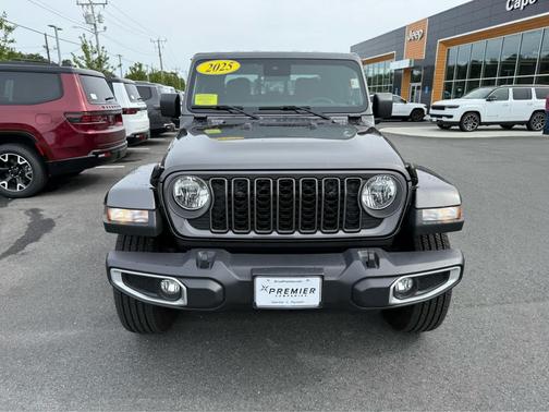 2025 Jeep Gladiator Sport