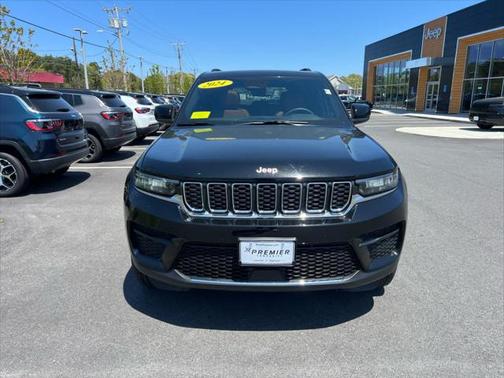 2024 Jeep Grand Cherokee Laredo