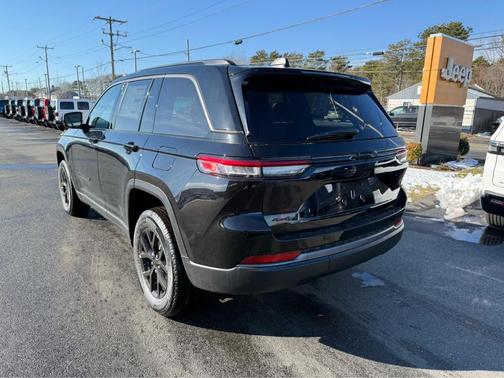 2026 Jeep Grand Cherokee Altitude