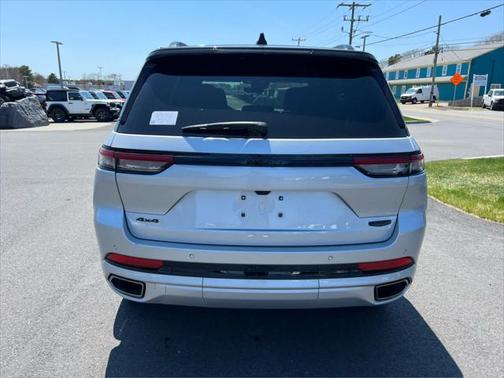 2025 Jeep Grand Cherokee Summit