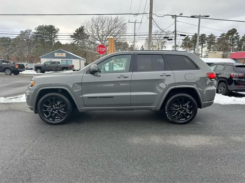 2021 Jeep Grand Cherokee Laredo