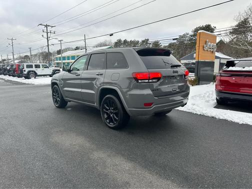 2021 Jeep Grand Cherokee Laredo