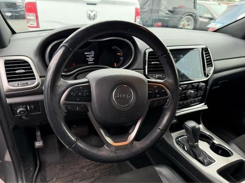 2021 Jeep Grand Cherokee Laredo