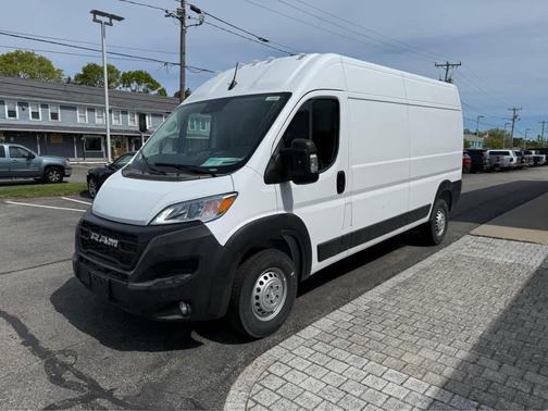 Bright White Clearcoat 2026 RAM ProMaster 2500 Tradesman