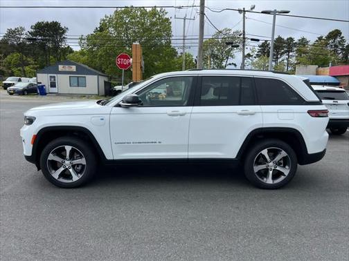 2022 Jeep Grand Cherokee 4xe Base